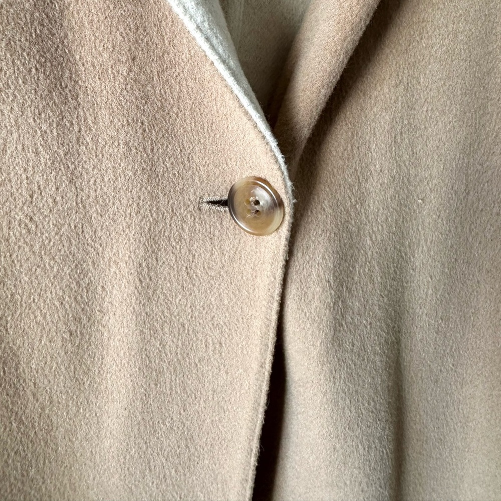 Uniqlo Light Camel Coat with Cream Interior Petite Fit with Hood and pockets - Picture 5 of 16
